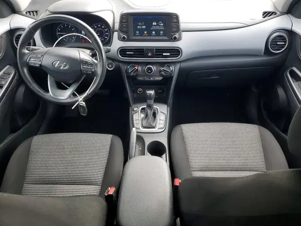 KM8K22AA3JU067669 2018 HYUNDAI KONA - Image 8