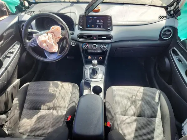 KM8K22AA3JU068448 2018 HYUNDAI KONA - Image 8