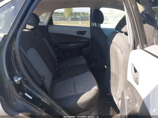 KM8K22AA3JU070524 2018 HYUNDAI KONA - Image 8