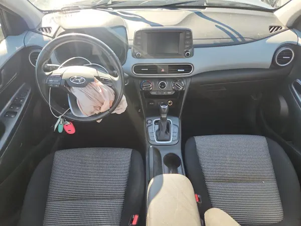 KM8K22AA3JU087551 2018 HYUNDAI KONA - Image 8