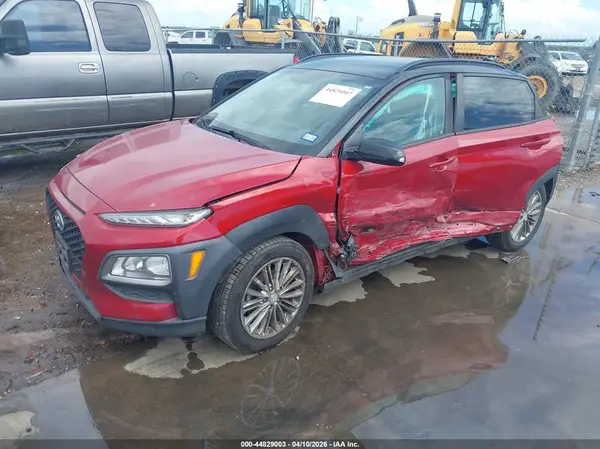 KM8K22AA3JU184720 2018 HYUNDAI KONA - Image 2