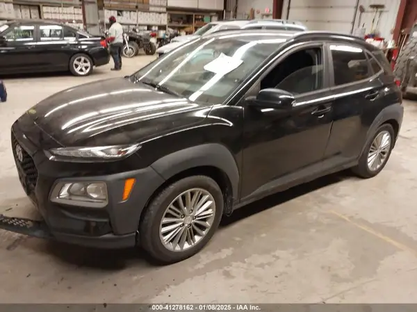 KM8K22AA4JU148583 2018 HYUNDAI KONA - Image 2