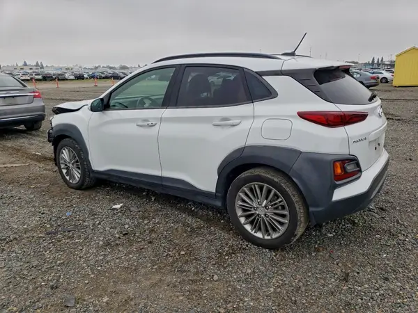 KM8K22AA4JU186105 2018 HYUNDAI KONA - Image 2