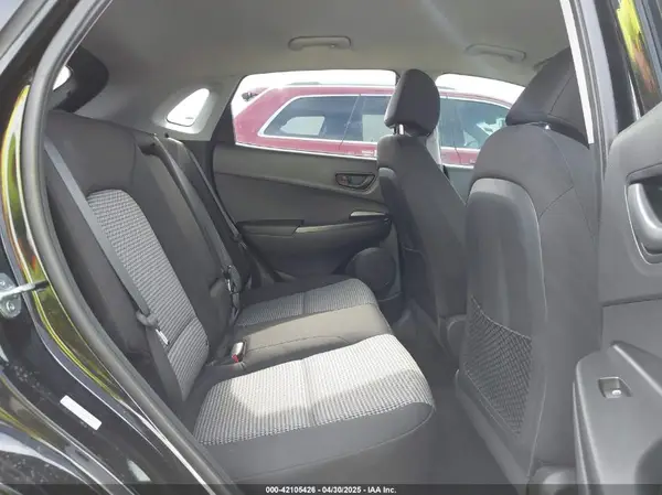 KM8K22AA4MU598979 2021 HYUNDAI KONA - Image 8