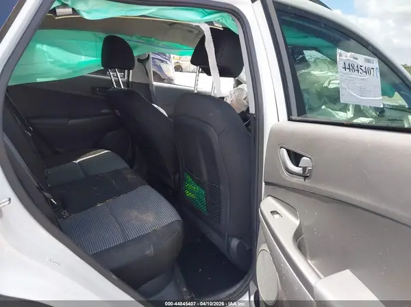 KM8K22AA4MU606661 2021 HYUNDAI KONA - Image 8