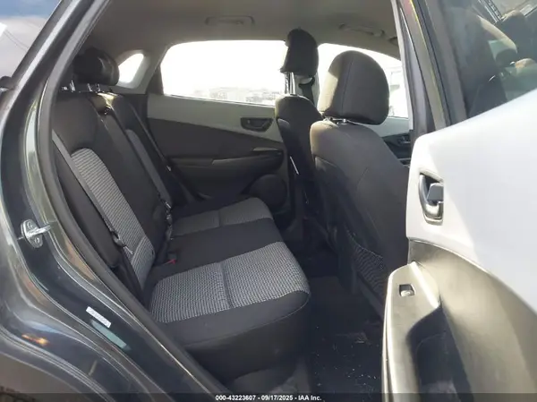 KM8K22AA4MU610712 2021 HYUNDAI KONA - Image 8