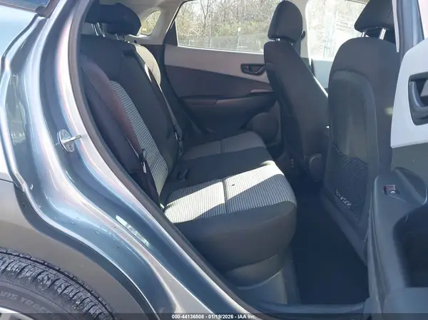 KM8K22AA4MU612315 2021 HYUNDAI KONA - Image 8