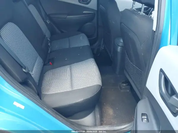 KM8K22AA4MU621368 2021 HYUNDAI KONA - Image 8