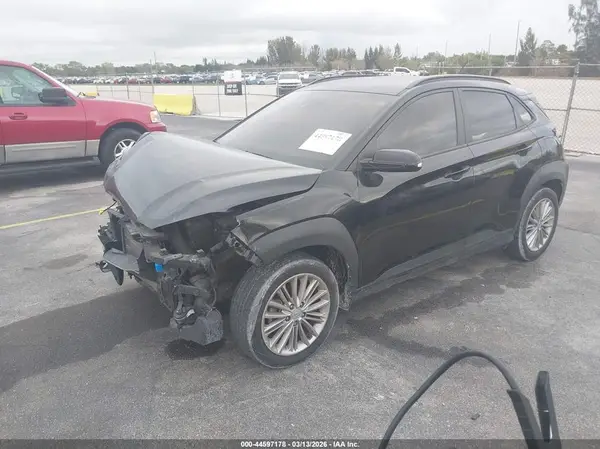 KM8K22AA4MU646982 2021 HYUNDAI KONA - Image 2