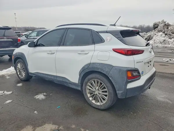 KM8K22AA5JU126057 2018 HYUNDAI KONA - Image 2