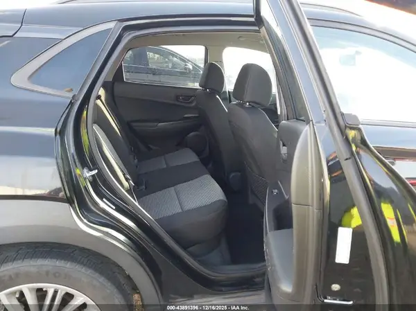 KM8K22AA5JU151217 2018 HYUNDAI KONA - Image 8