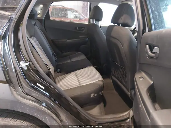 KM8K22AA6JU071747 2018 HYUNDAI KONA - Image 8