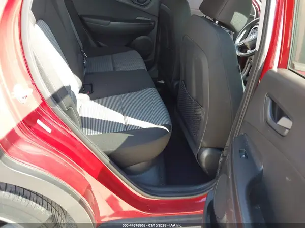 KM8K22AA6JU149475 2018 HYUNDAI KONA - Image 8