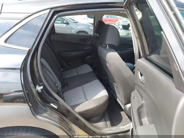 KM8K22AA6MU667557 2021 HYUNDAI KONA - Image 8