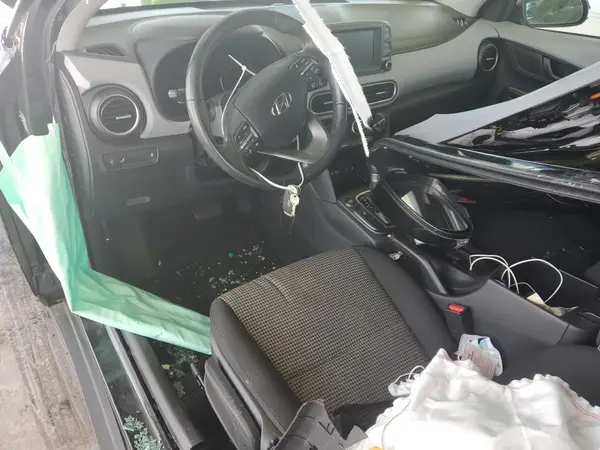 KM8K22AA7JU068419 2018 HYUNDAI KONA - Image 8