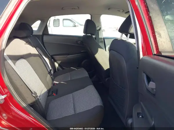 KM8K22AA7JU077993 2018 HYUNDAI KONA - Image 8