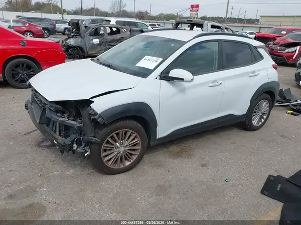 KM8K22AA7JU091831 2018 HYUNDAI KONA - Image 2