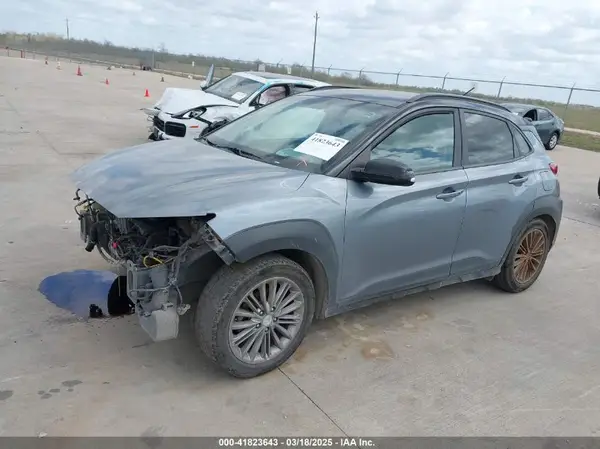 KM8K22AA7JU107493 2018 HYUNDAI KONA - Image 2