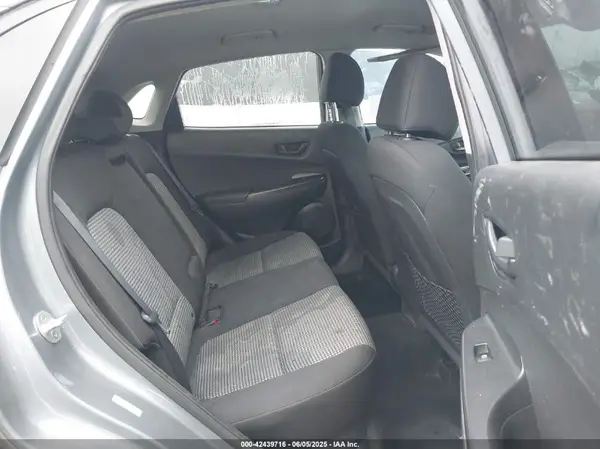 KM8K22AA7JU118123 2018 HYUNDAI KONA - Image 8
