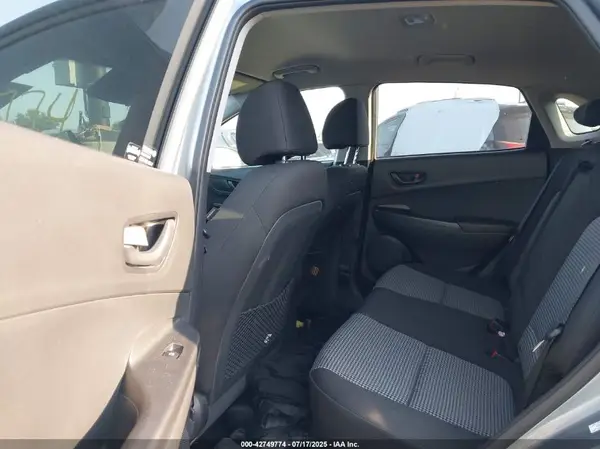KM8K22AA7KU383741 2019 HYUNDAI KONA - Image 8