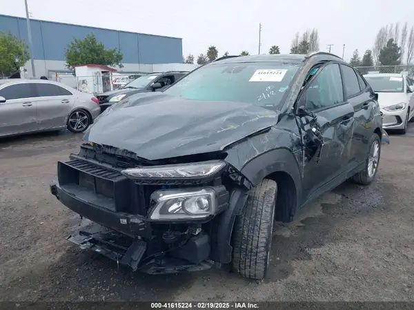 KM8K22AA7LU530853 2020 HYUNDAI KONA - Image 2
