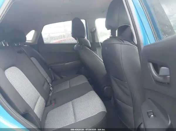 KM8K22AA7MU613250 2021 HYUNDAI KONA - Image 8