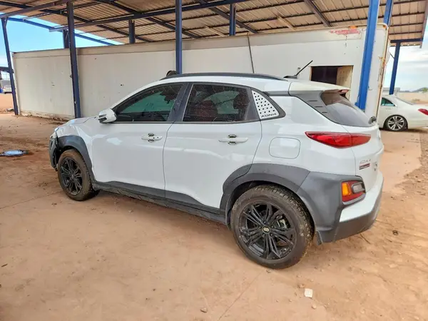 KM8K22AA7MU657684 2021 HYUNDAI KONA - Image 2