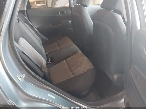 KM8K22AA8JU070972 2018 HYUNDAI KONA - Image 8