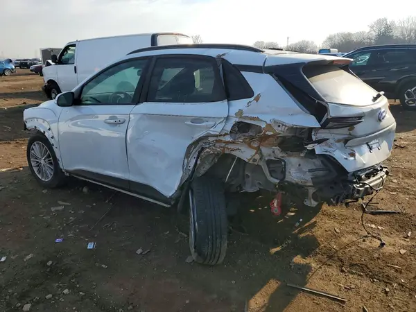 KM8K22AA8JU091224 2018 HYUNDAI KONA - Image 2