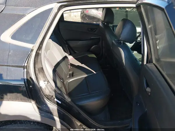 KM8K22AA8JU092003 2018 HYUNDAI KONA - Image 8