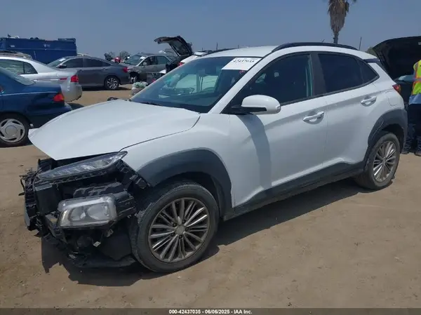 KM8K22AA8JU164916 2018 HYUNDAI KONA - Image 2