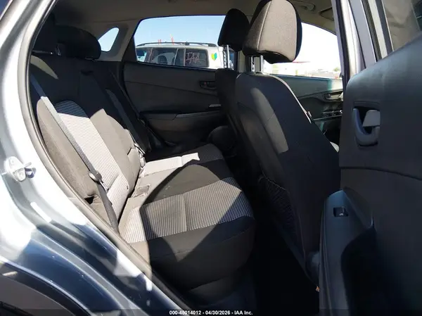 KM8K22AA8JU179268 2018 HYUNDAI KONA - Image 8