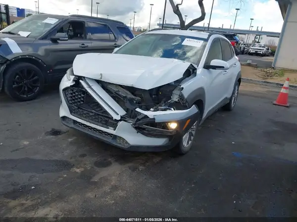 KM8K22AA8MU692394 2021 HYUNDAI KONA - Image 2