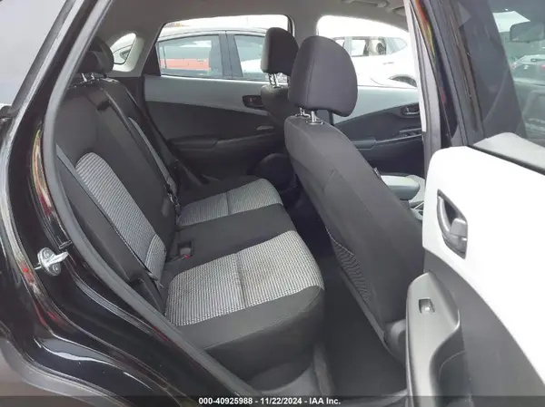 KM8K22AA8MU703281 2021 HYUNDAI KONA - Image 8
