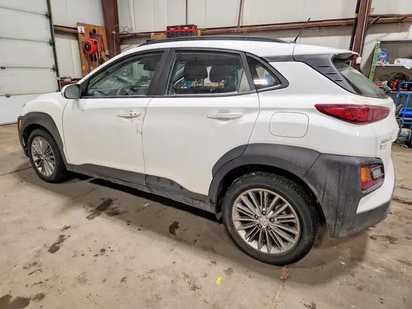 KM8K22AA8MU718881 2021 HYUNDAI KONA - Image 2