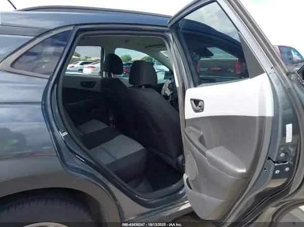 KM8K22AA8MU723272 2021 HYUNDAI KONA - Image 8