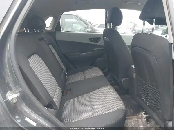 KM8K22AA8MU738922 2021 HYUNDAI KONA - Image 8