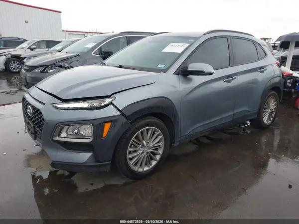 KM8K22AA9JU084668 2018 HYUNDAI KONA - Image 2