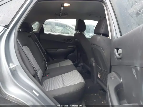 KM8K22AA9JU084668 2018 HYUNDAI KONA - Image 8