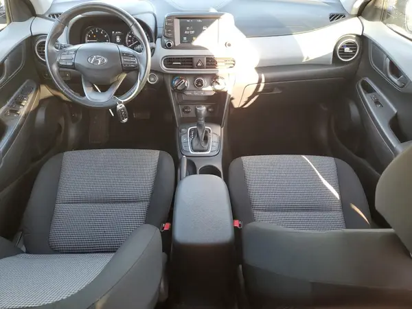 KM8K22AA9JU086338 2018 HYUNDAI KONA - Image 8