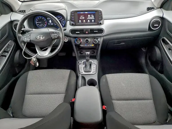 KM8K22AA9JU121914 2018 HYUNDAI KONA - Image 8