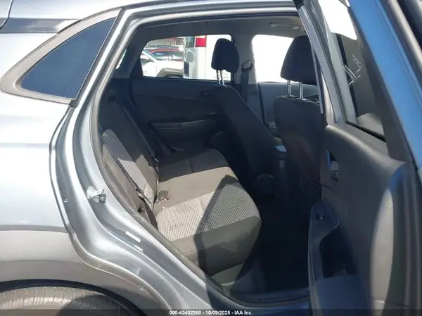 KM8K22AA9LU541806 2020 HYUNDAI KONA - Image 8