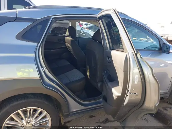 KM8K22AA9MU603044 2021 HYUNDAI KONA - Image 8