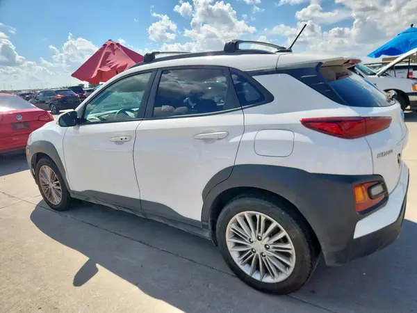 KM8K22AA9MU747872 2021 HYUNDAI KONA - Image 2