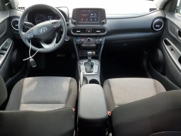 KM8K22AAXJU068107 2018 HYUNDAI KONA - Image 8