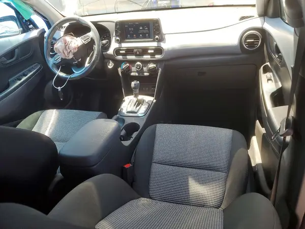 KM8K22AAXJU068513 2018 HYUNDAI KONA - Image 8