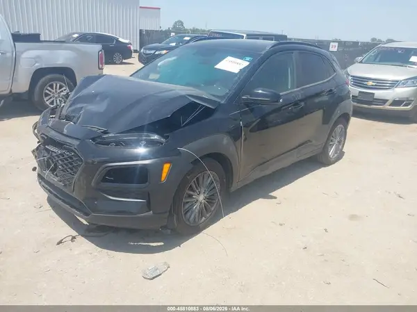 KM8K22AAXJU105107 2018 HYUNDAI KONA - Image 2