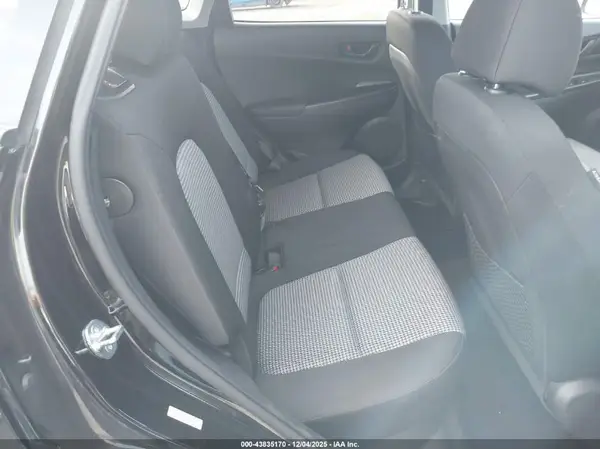 KM8K22AAXMU689867 2021 HYUNDAI KONA - Image 8