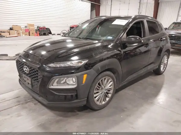 KM8K22AAXMU703587 2021 HYUNDAI KONA - Image 2