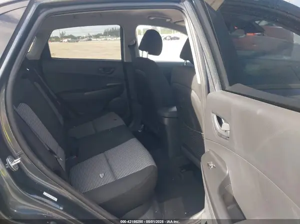 KM8K22AAXMU723290 2021 HYUNDAI KONA - Image 8